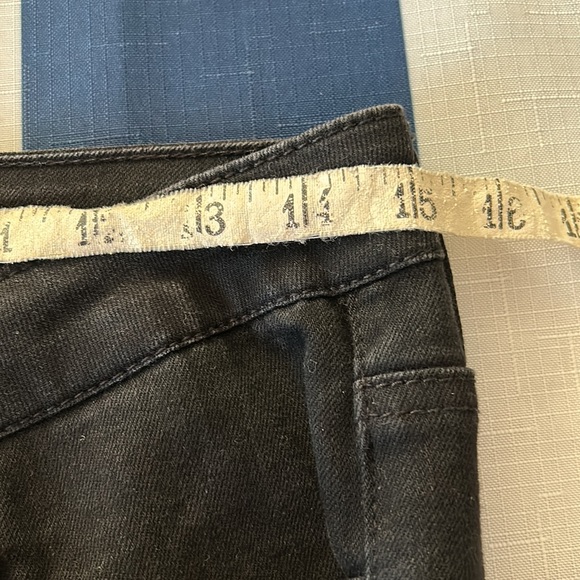SEVEN 7 black jeans with cute lace up detail at bottom of legs size 8 - Picture 11 of 14